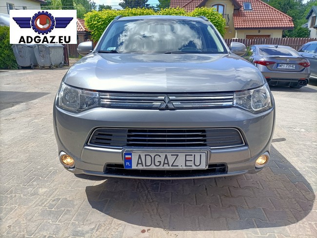 Mitsubishi Outlander hybryda na gaz Warszawa