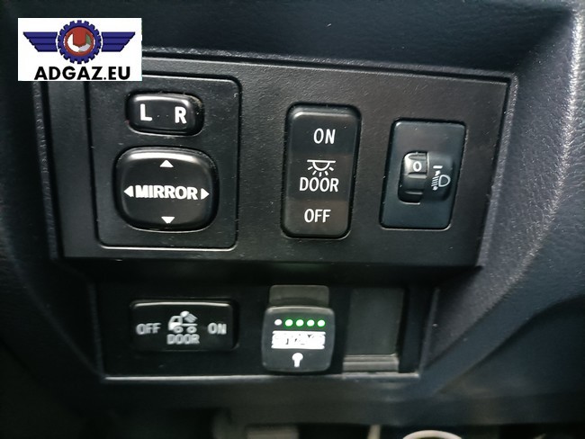 Toyota Tundra 5.7 380km V8 zbiornik lpg  Warszawa 